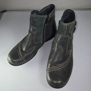 N253 Earth Origins Dayton Ankle Boots Dark Gray Side Zip Buckle Comfort Size 8W
